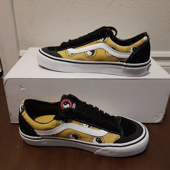 Vans - Picture 3 of 4